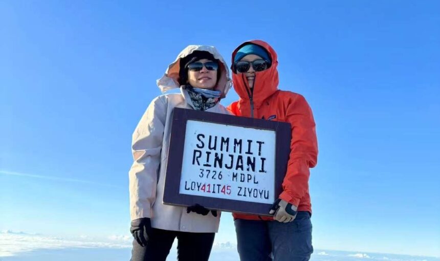 Open Trip Rinjani for 3 Days 2 Nights Trekking on The Mountain