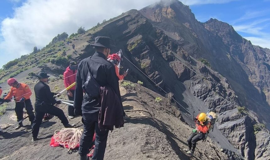 Hiking with Confidence: Navigating Safety on Solo, Shared, and Private Adventures